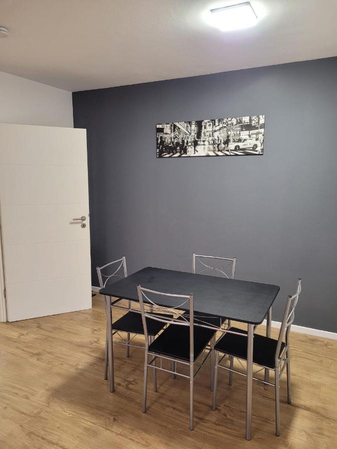 Schoene, Gemuetliche Moeblierte 2 Zi Wohnung In Rgb Regensburg Dış mekan fotoğraf